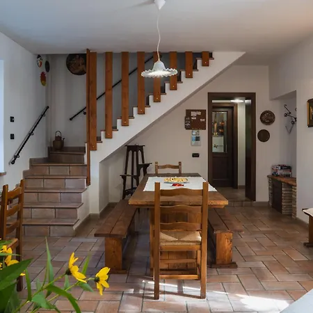 Κατάλυμα σε φάρμα Casa Del Nonno *